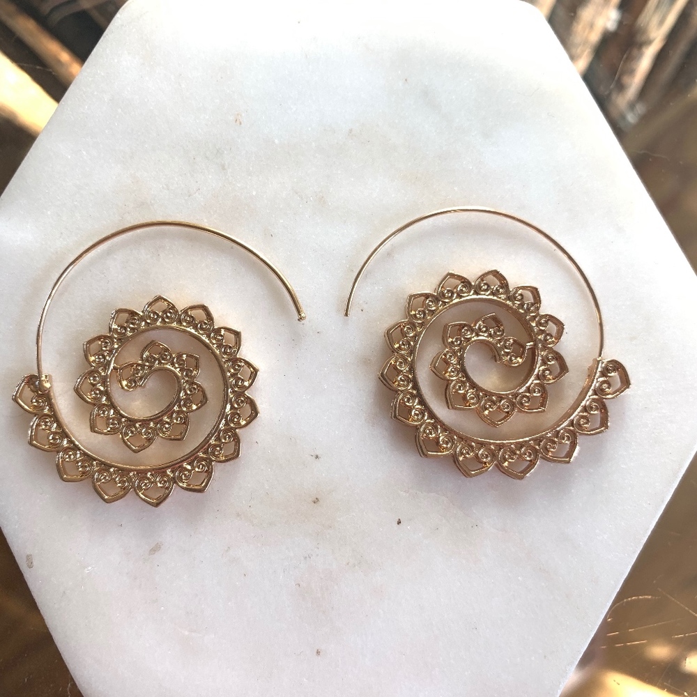 GEOMETRIC SPIRAL EARRINGS